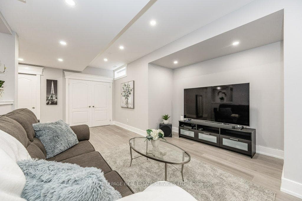 39 Louvain Drive photo 28