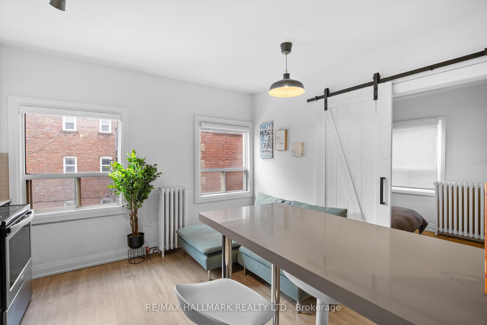 595 St Clair Avenue Unit 15 photo 10