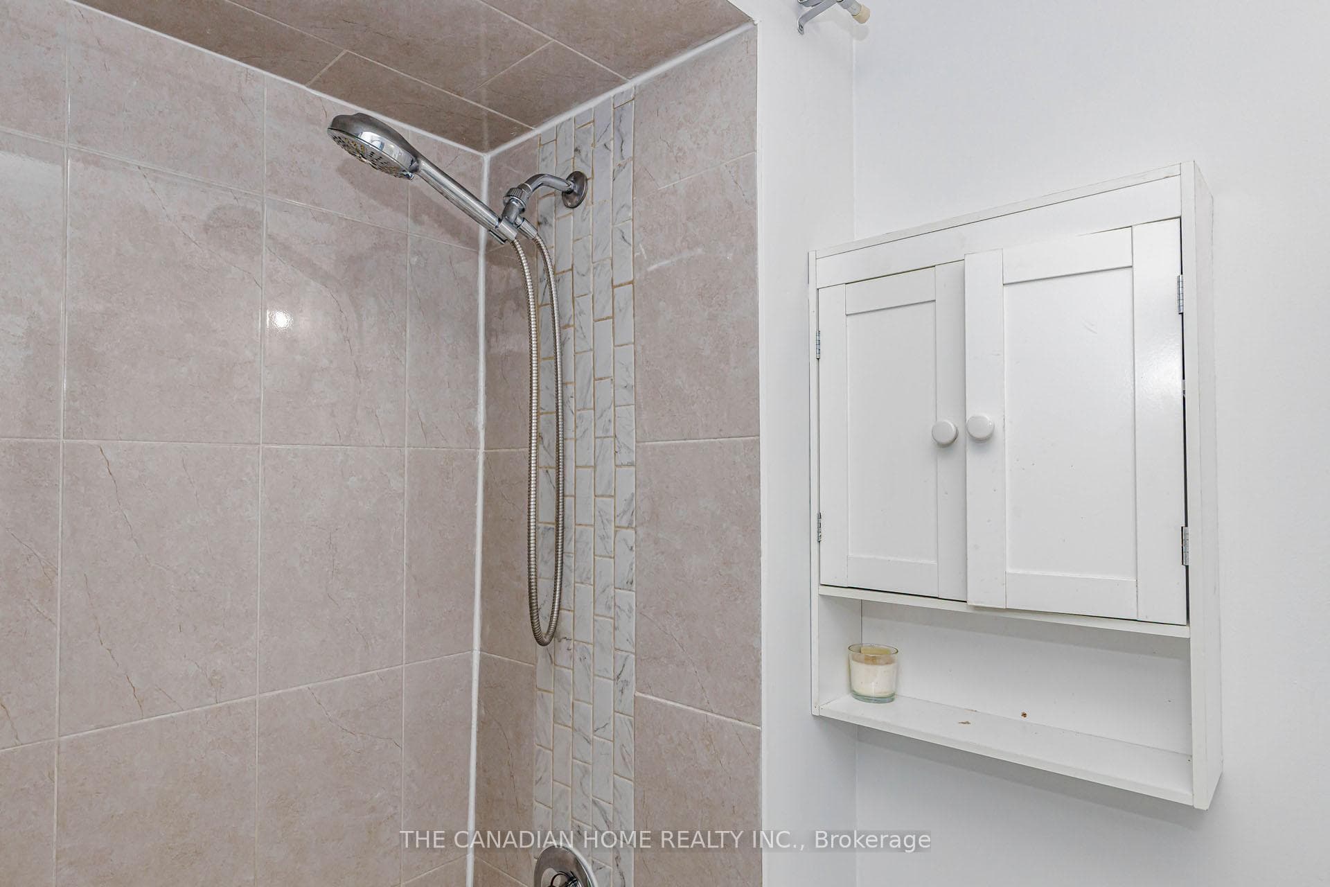 67 BIGHORN Crescent photo 29