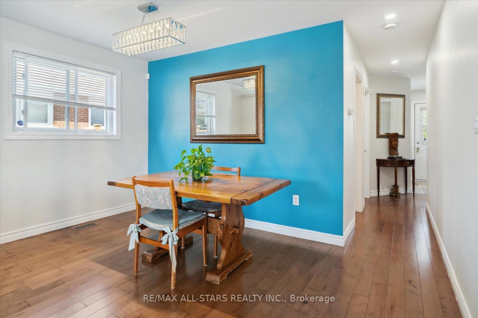 672 Burnham Street photo 15