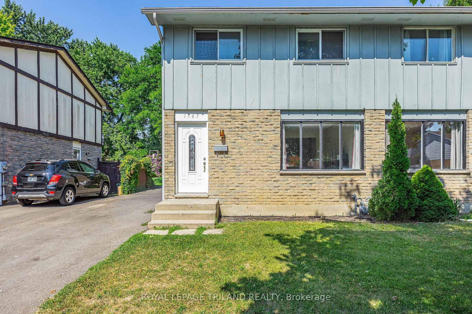 1767 Aldersbrook Road photo 2