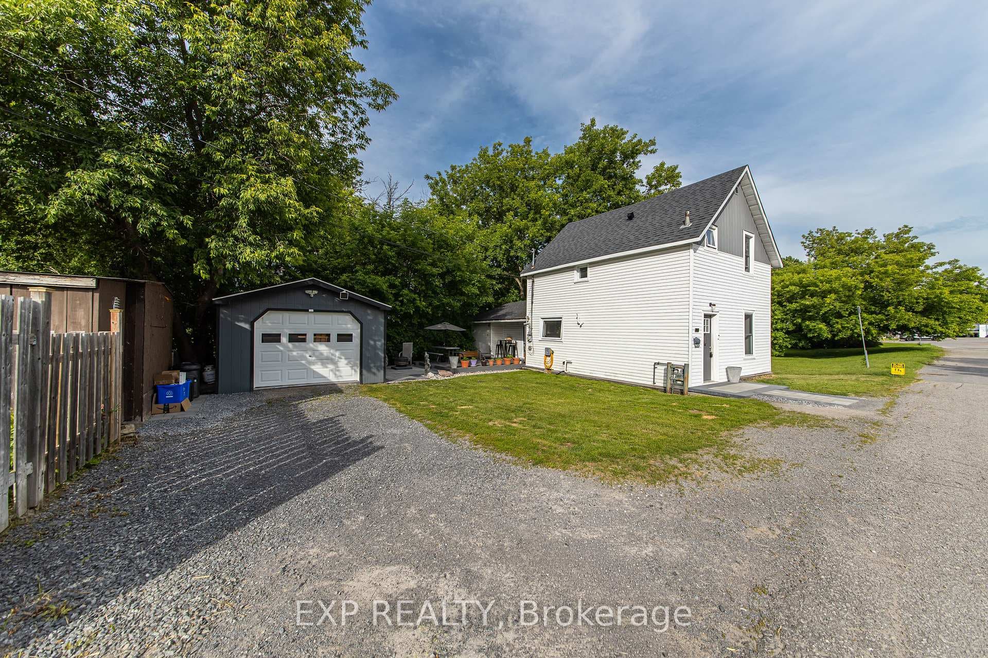 22 St Johns Way photo 23