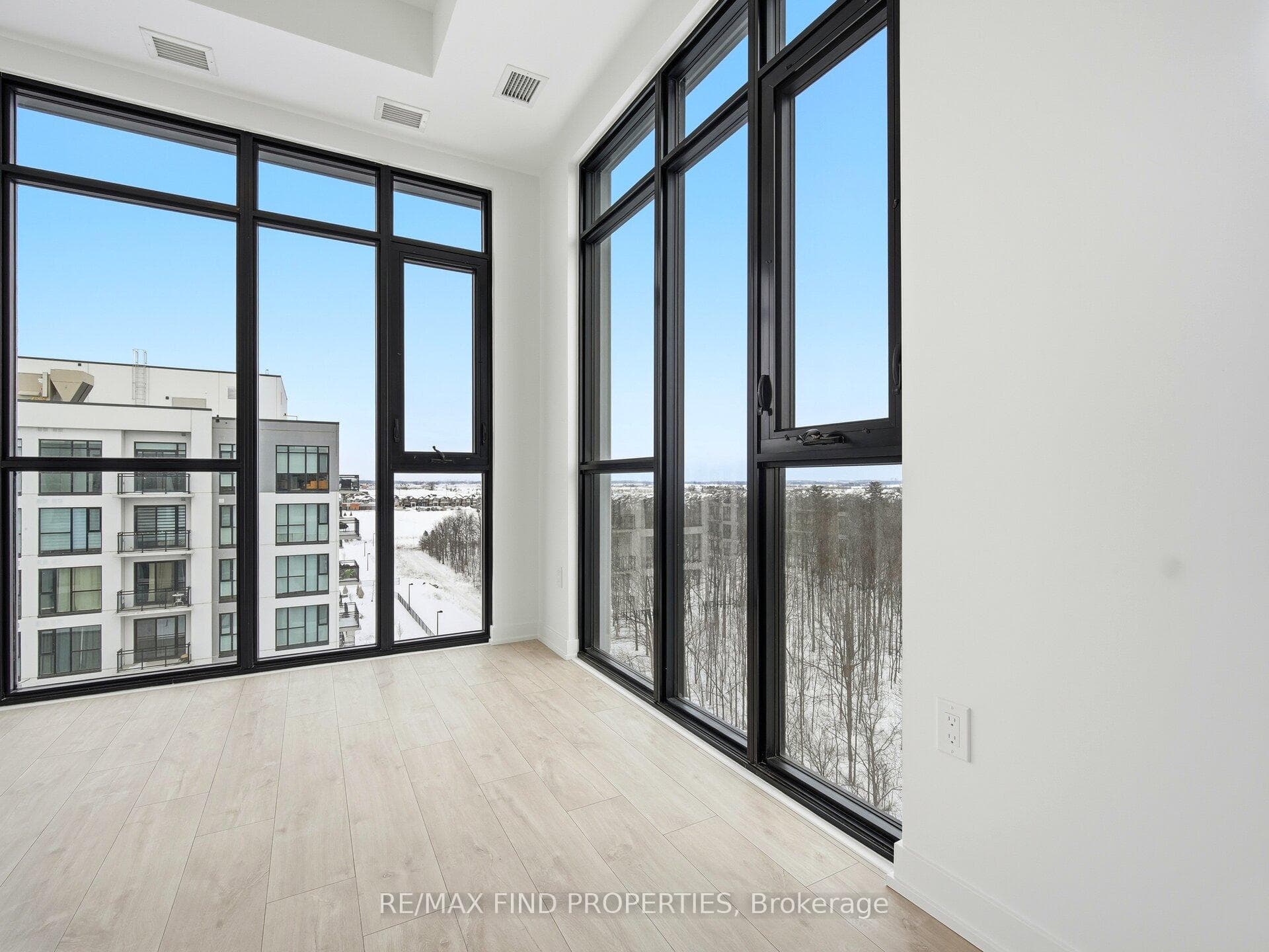 750 WHITLOCK Avenue Unit 811 photo 14