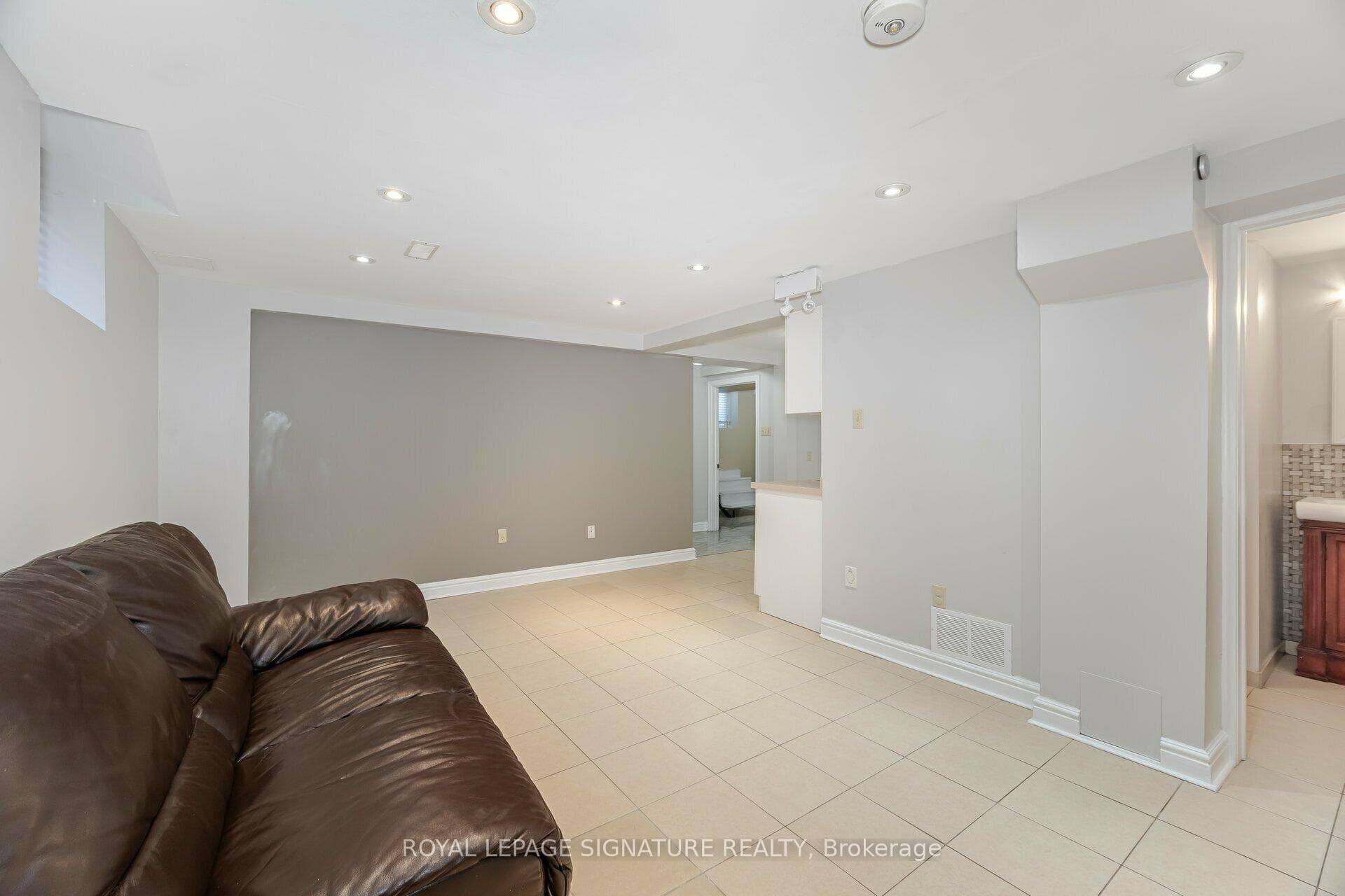 36 Smye Court photo 26