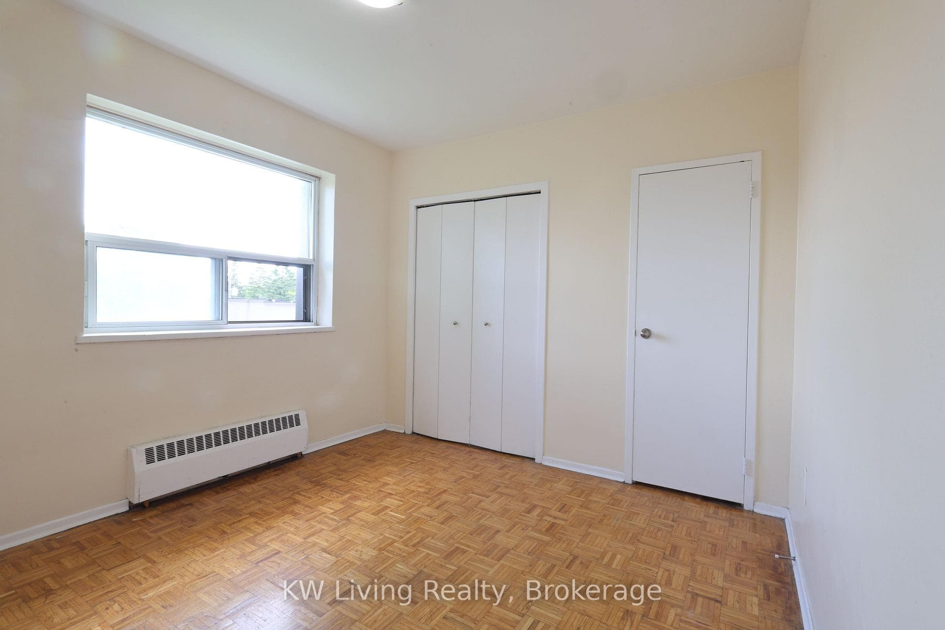 480 Lakeshore Road Unit 301 photo 22
