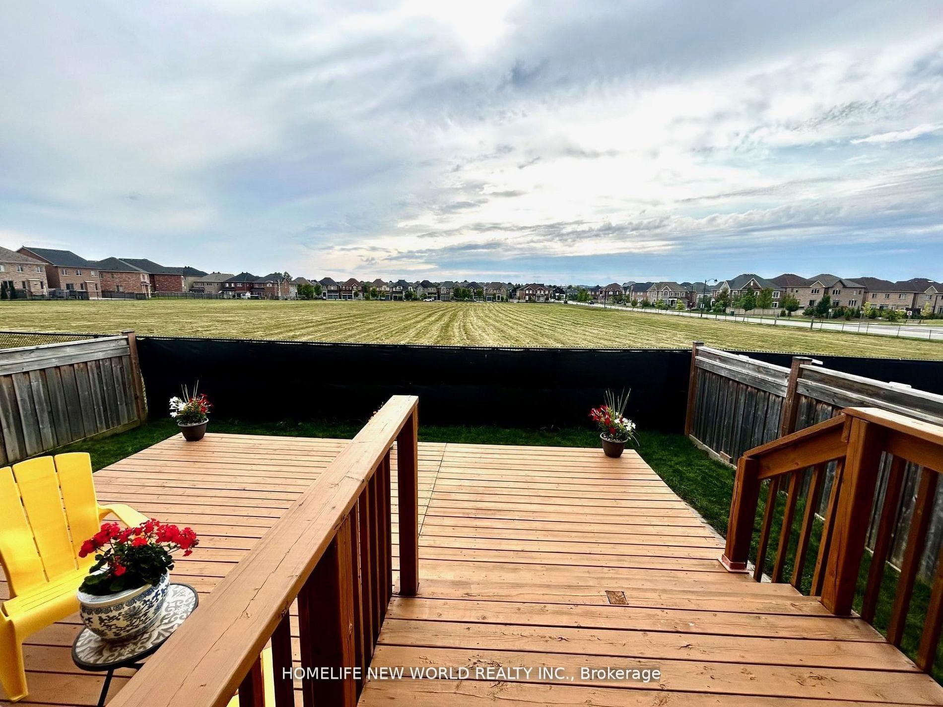 88 Roth Street photo 46