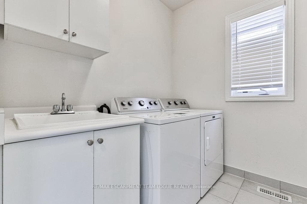 99 Kenesky Drive photo 31