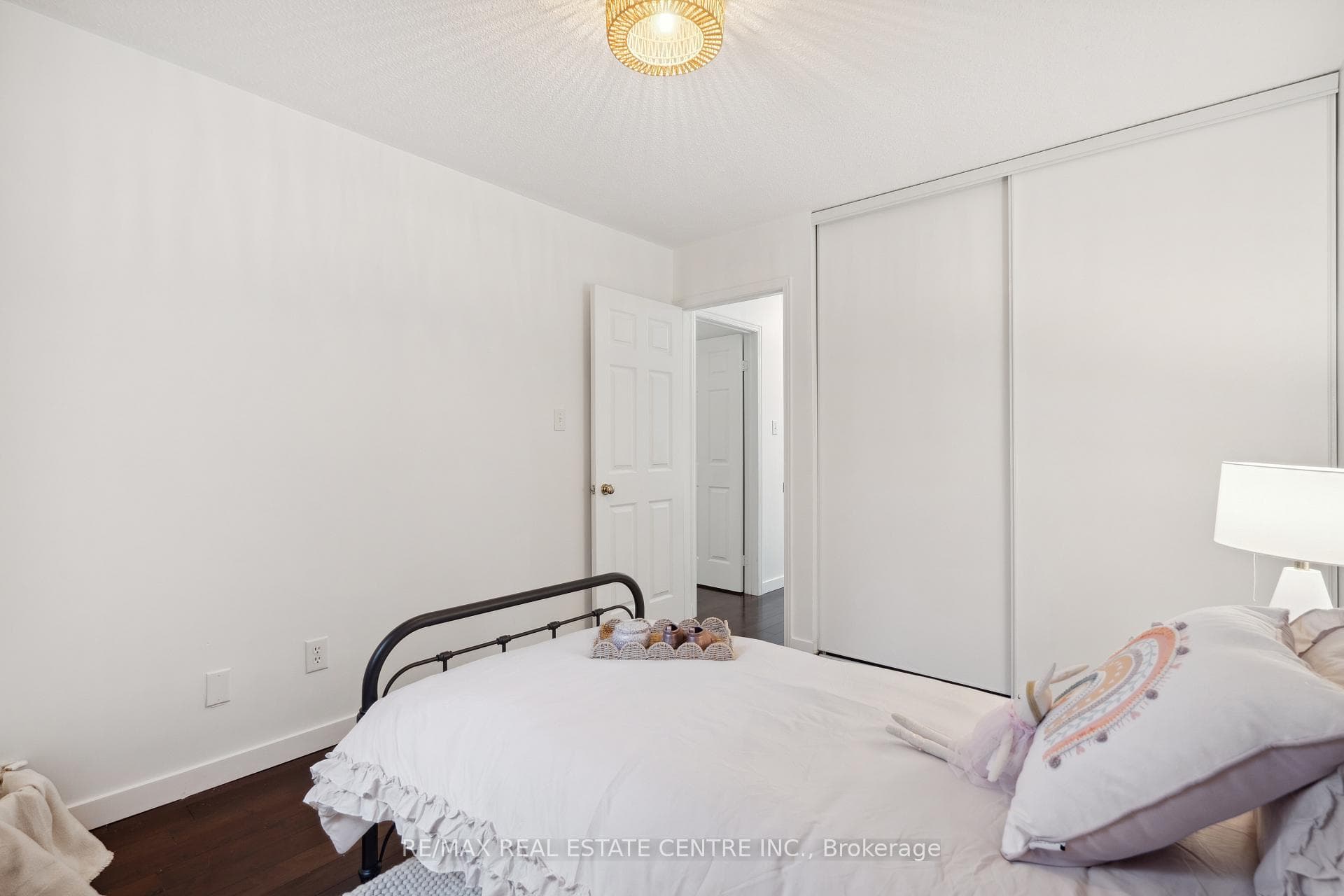 2 Blossom Avenue photo 25