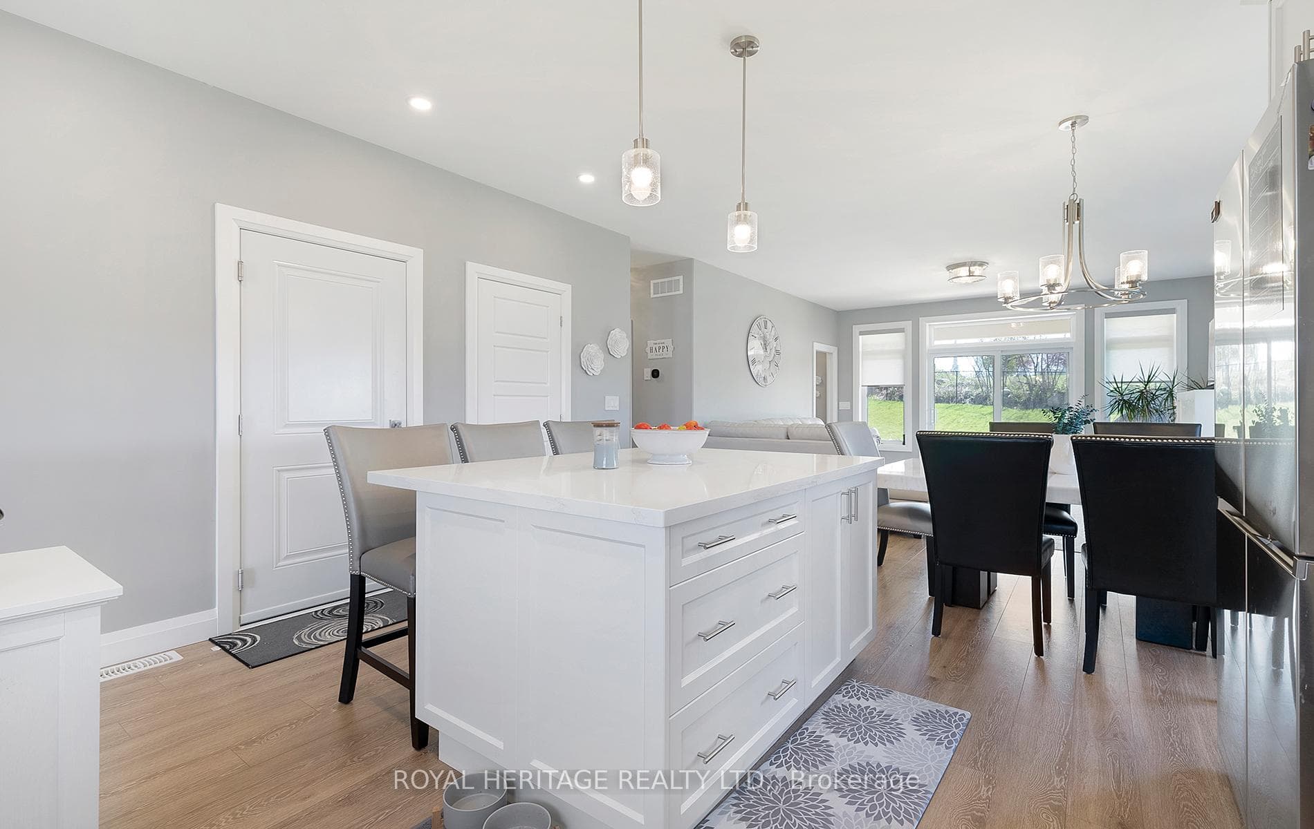 5 Sunridge Court photo 9