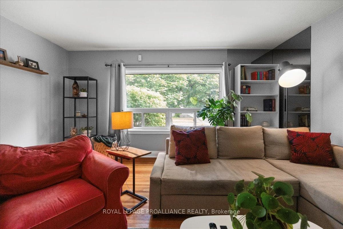 18 Montgomery Boulevard photo 9