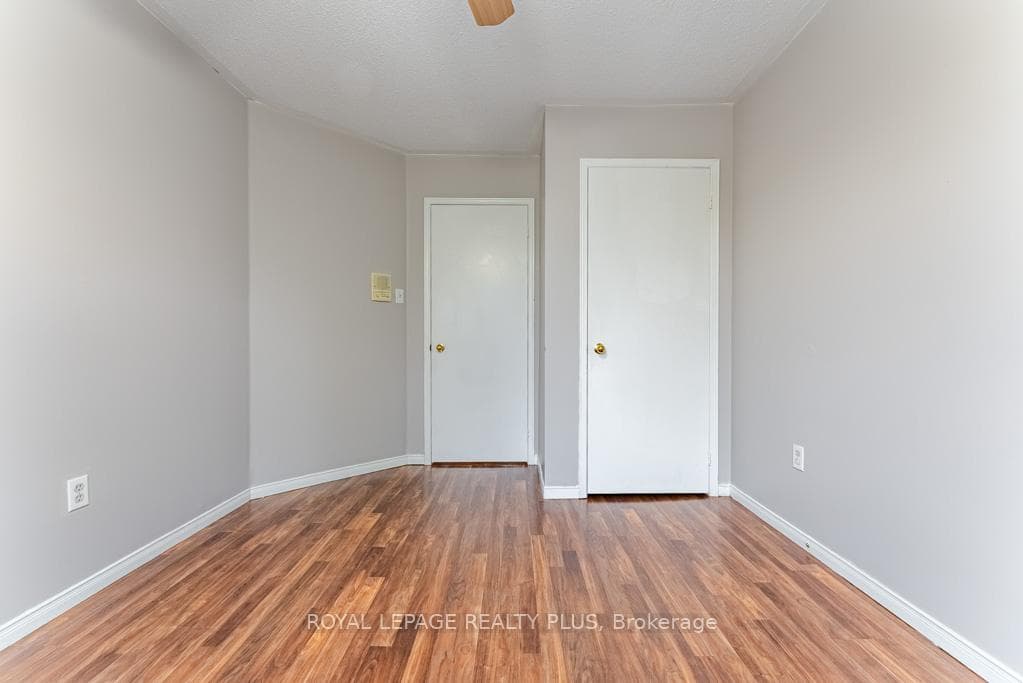 6830 Meadowvale Town Cent Circle Unit 69 photo 35