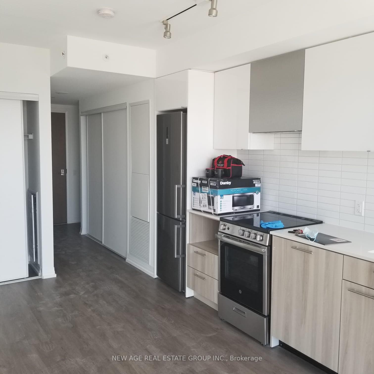 251 Jarvis Street Unit 4007 photo 3
