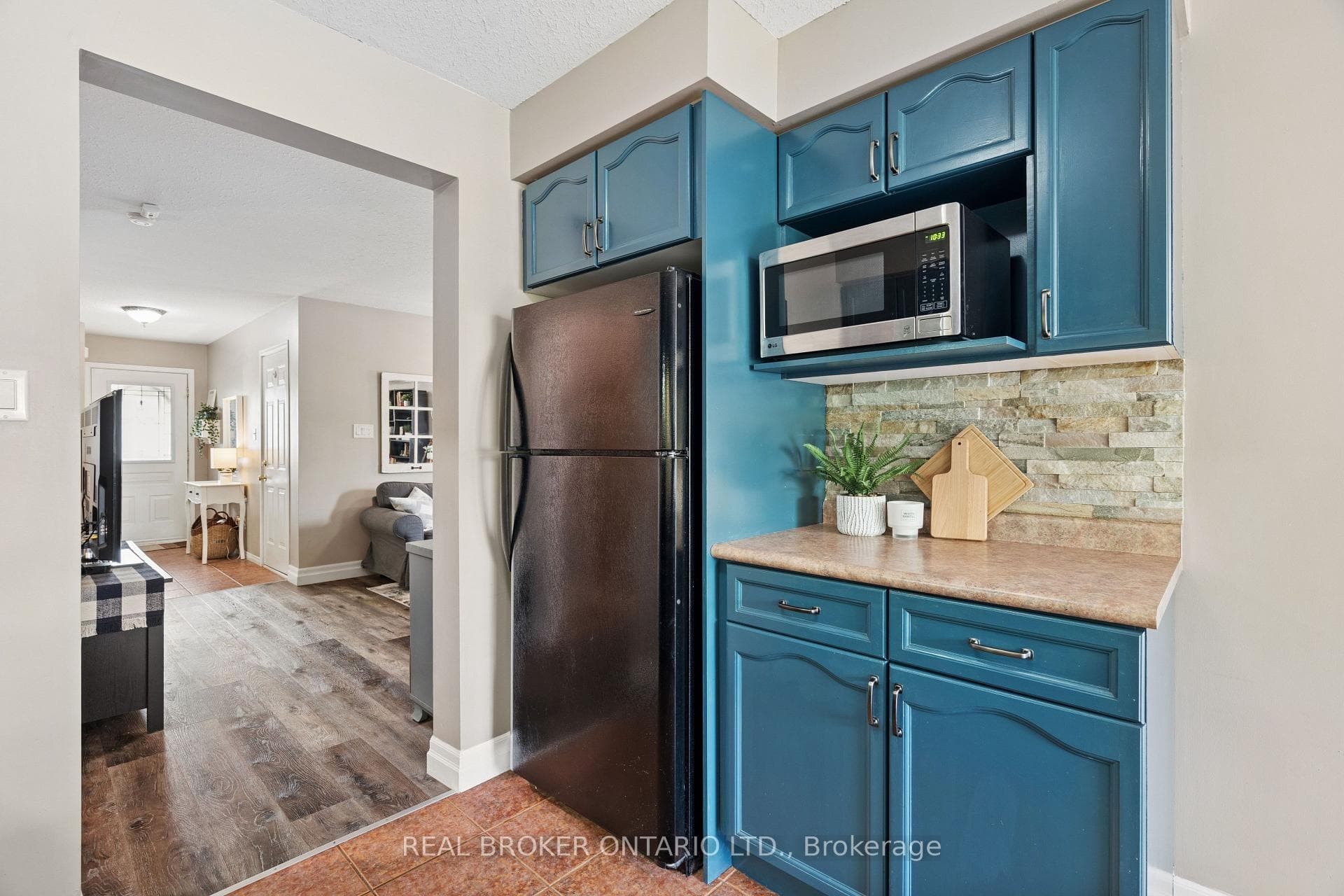 22 Sandcreek Lane photo 14