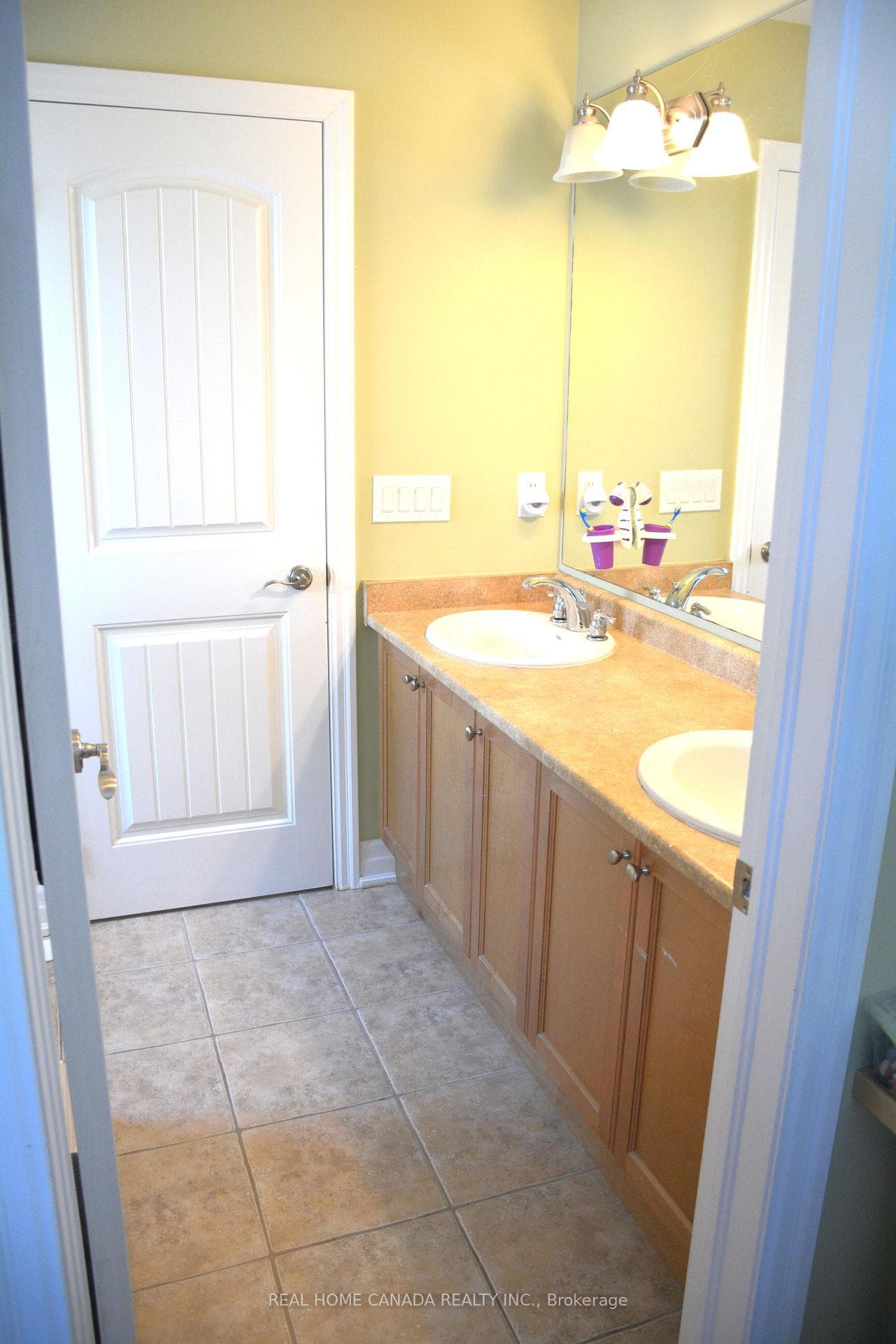 190 Forbes Terrace photo 22