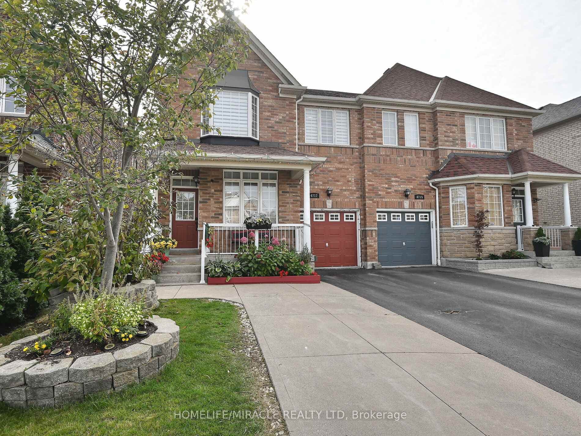 4717 Colombo Crescent photo 2