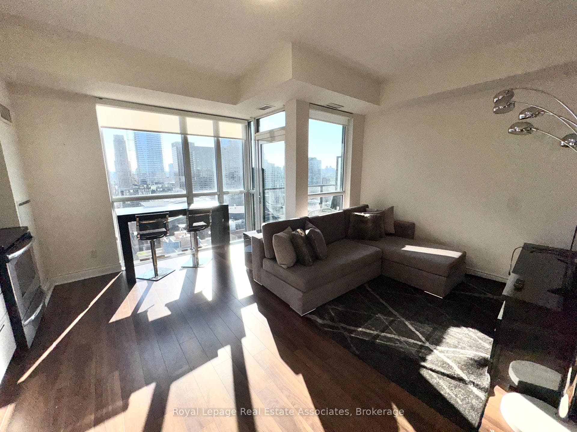28 Ted Rogers Way Unit 3308 photo 11