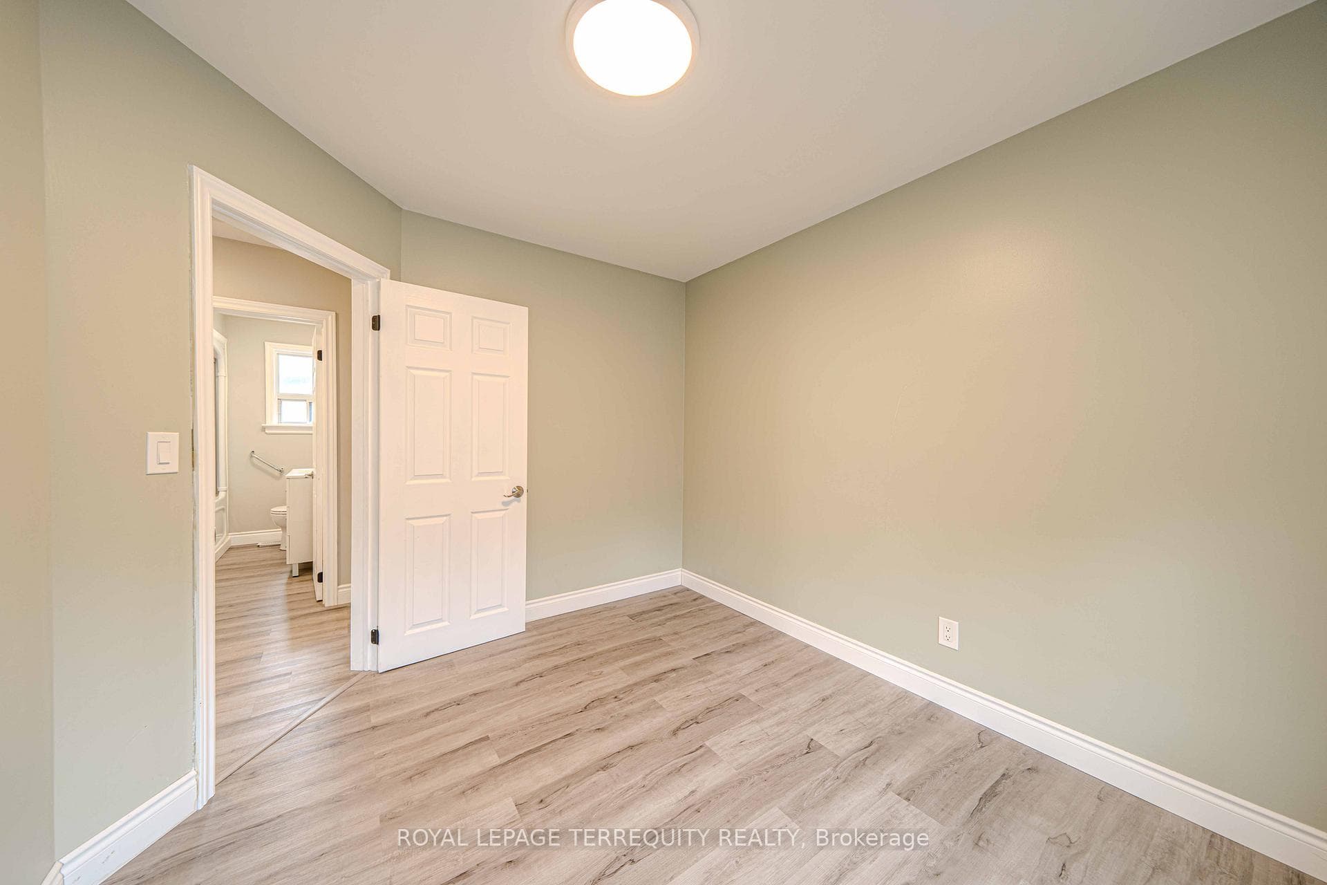493 Lowell Avenue photo 15