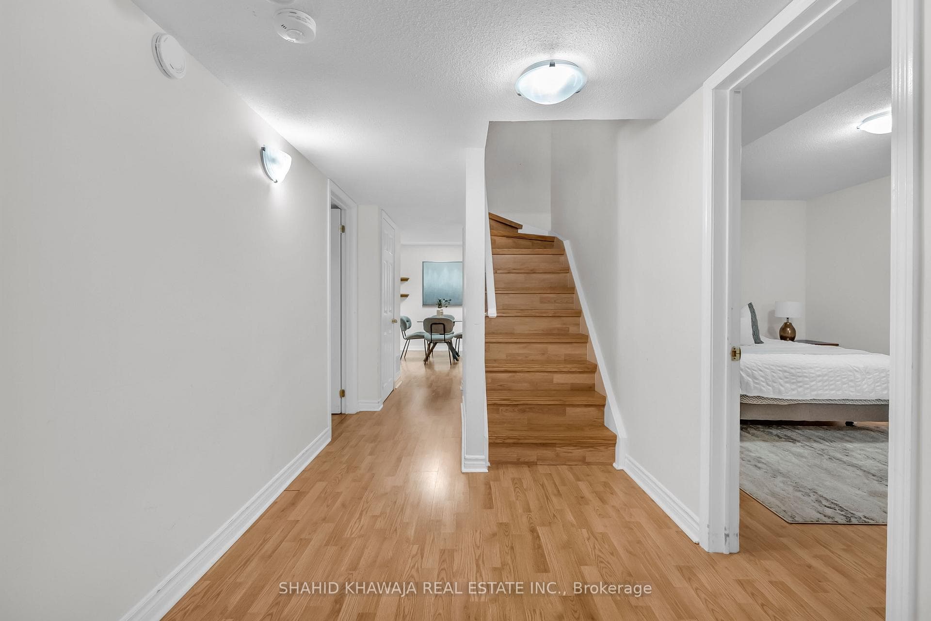 4839 Marble Arch Mews photo 36