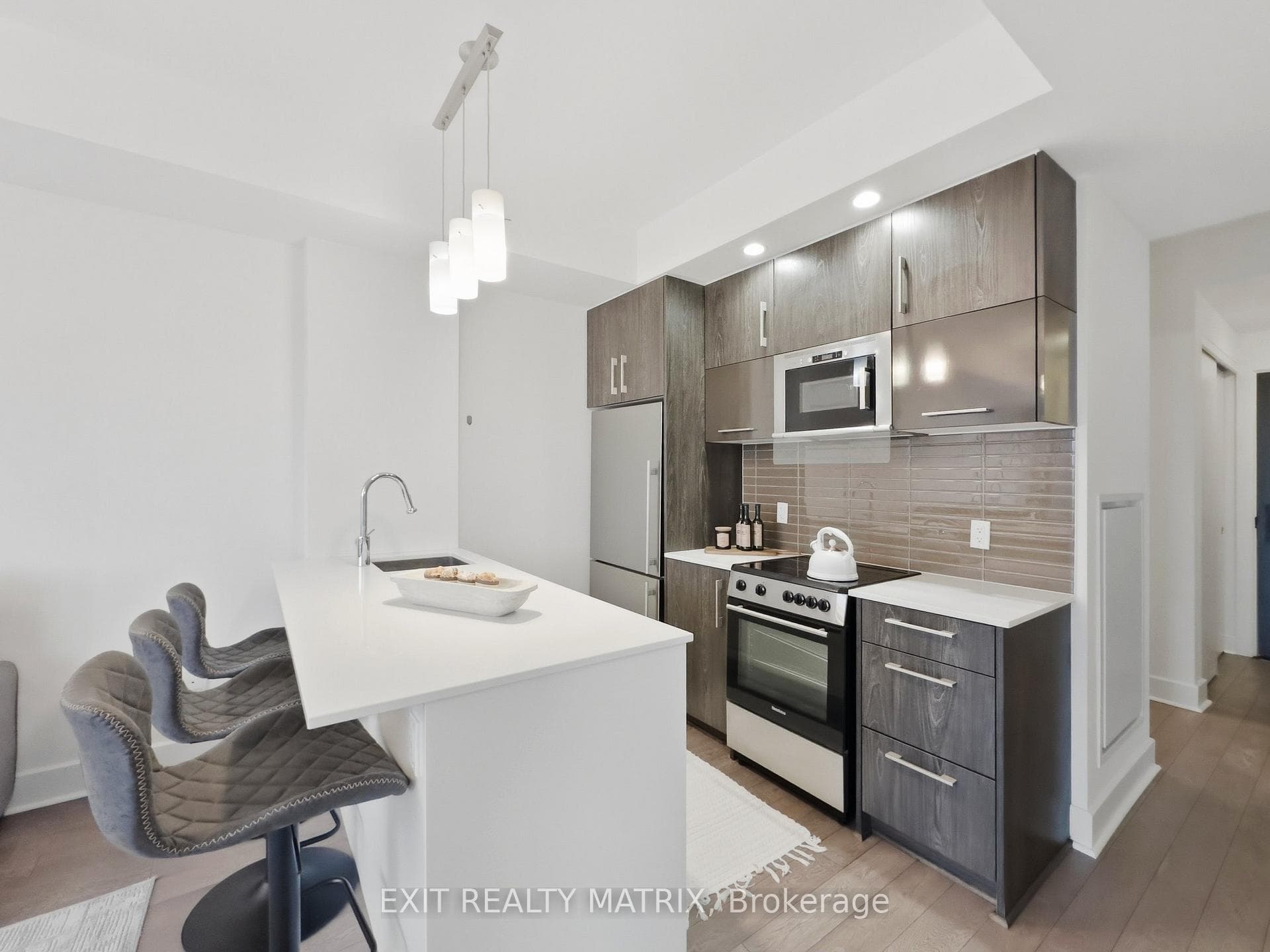 255 Bay Street Unit 513 photo 10