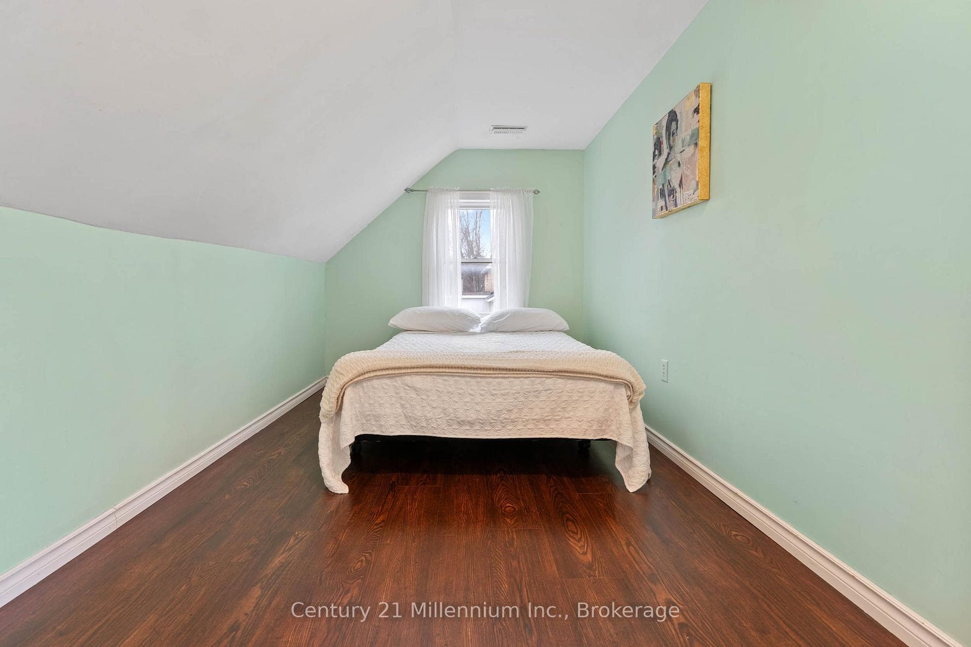 251 William Street photo 21