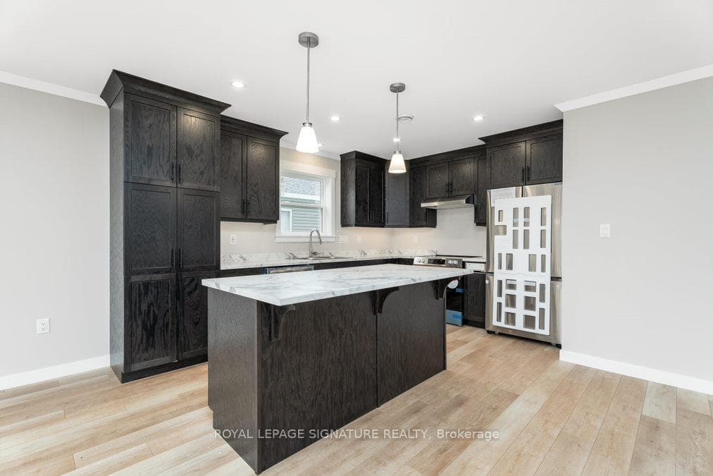 18 Briar Wood Place photo 9