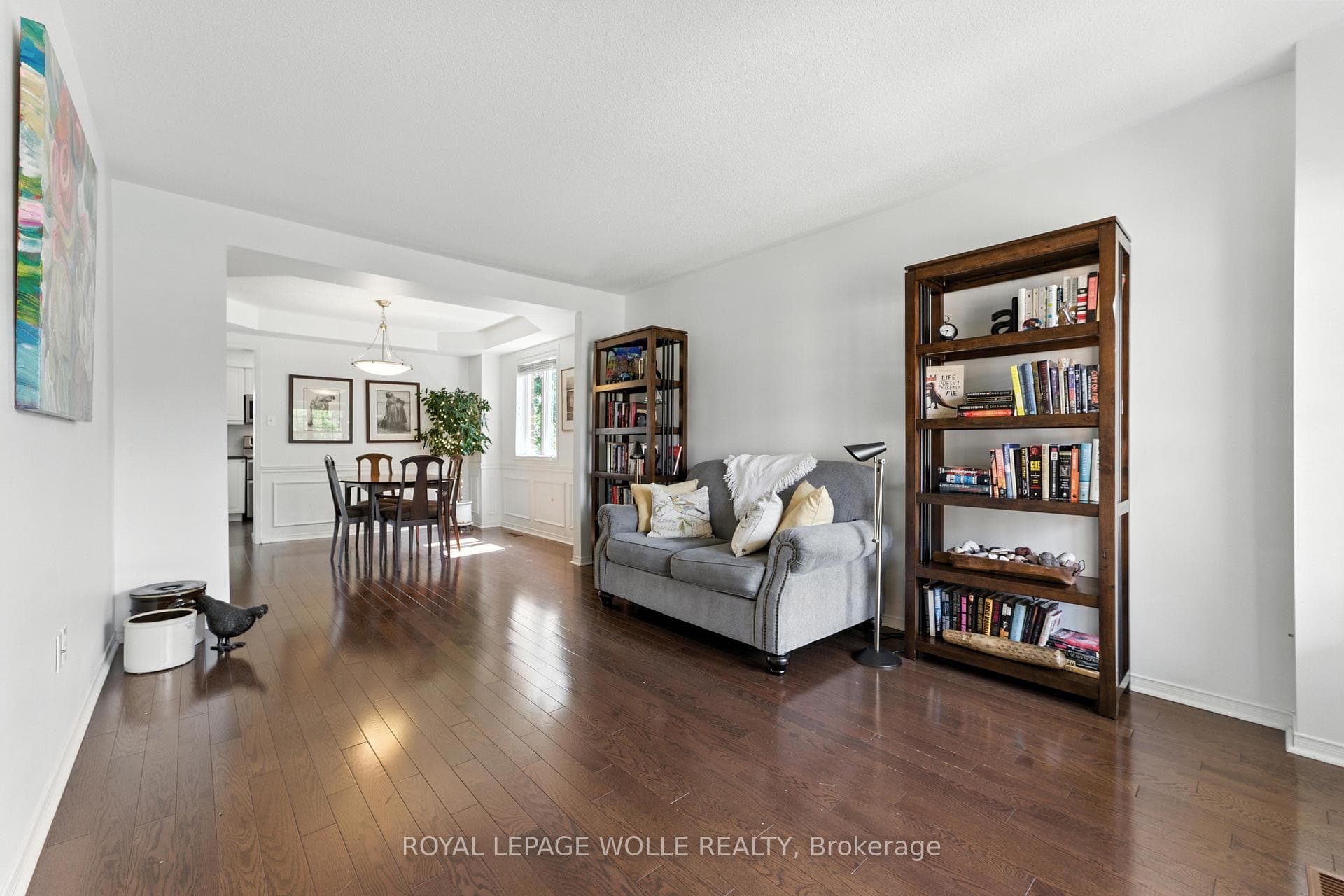 51 Strathroy Crescent photo 7