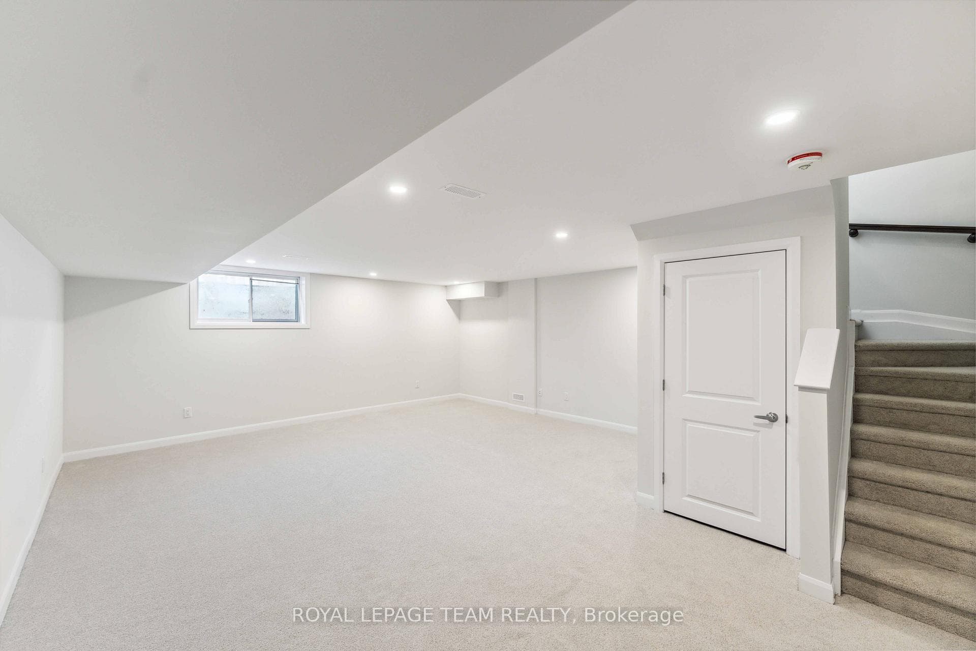 321 ESTABLISH Avenue photo 23
