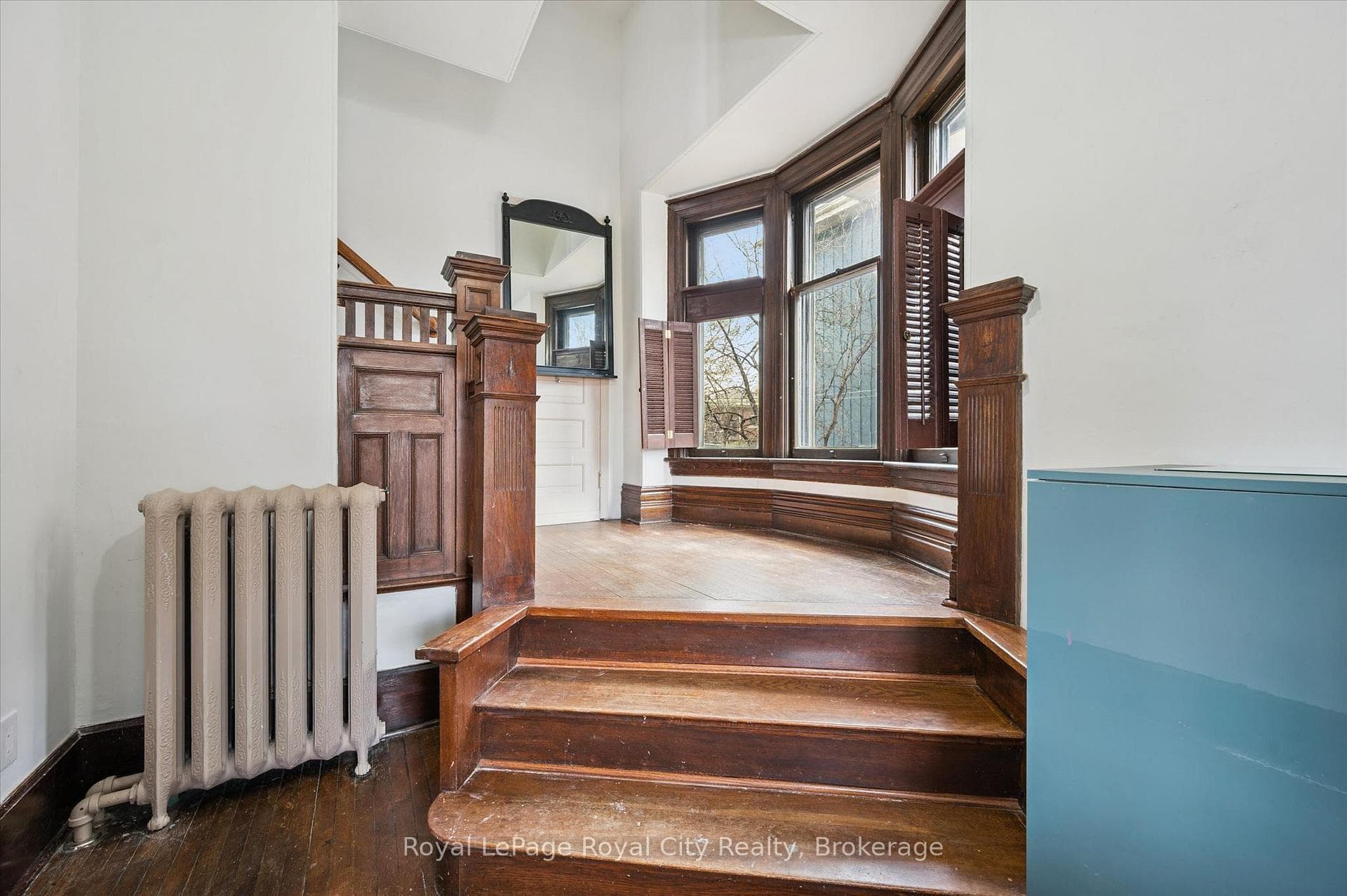 467 Woolwich Street Unit Upper photo 2
