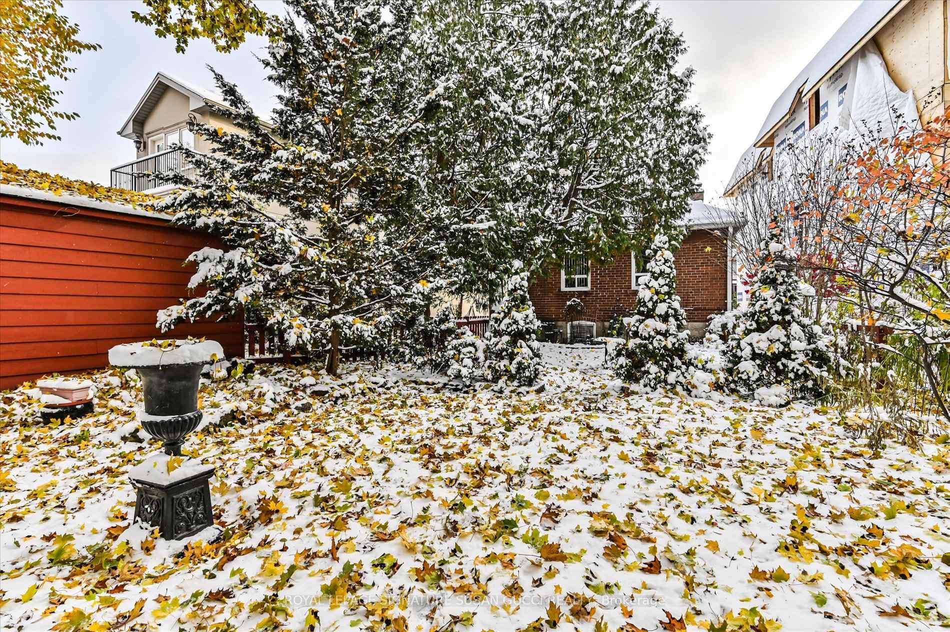 14 Dustan Crescent photo 24