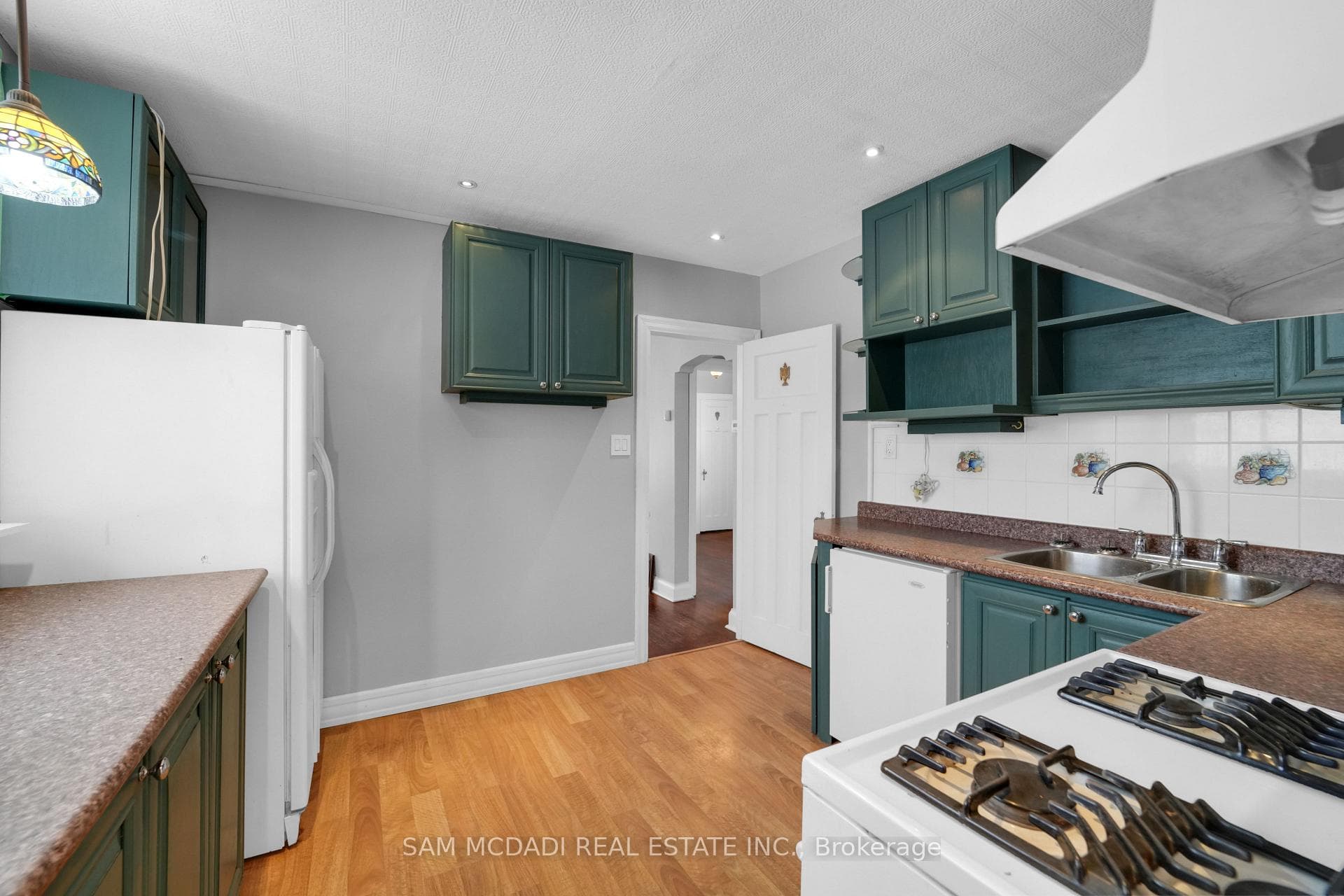 319 Cosburn Avenue photo 20