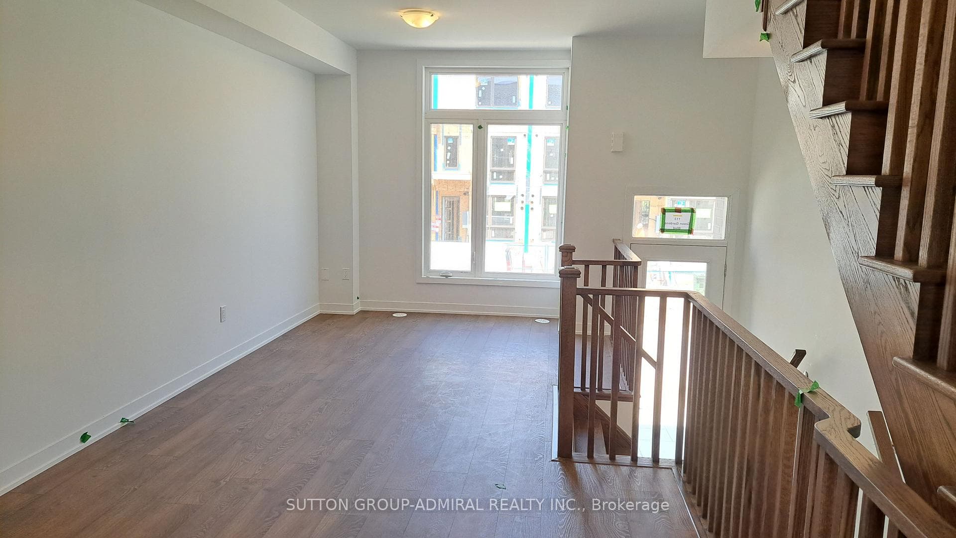 113 Green Gardens Boulevard photo 5