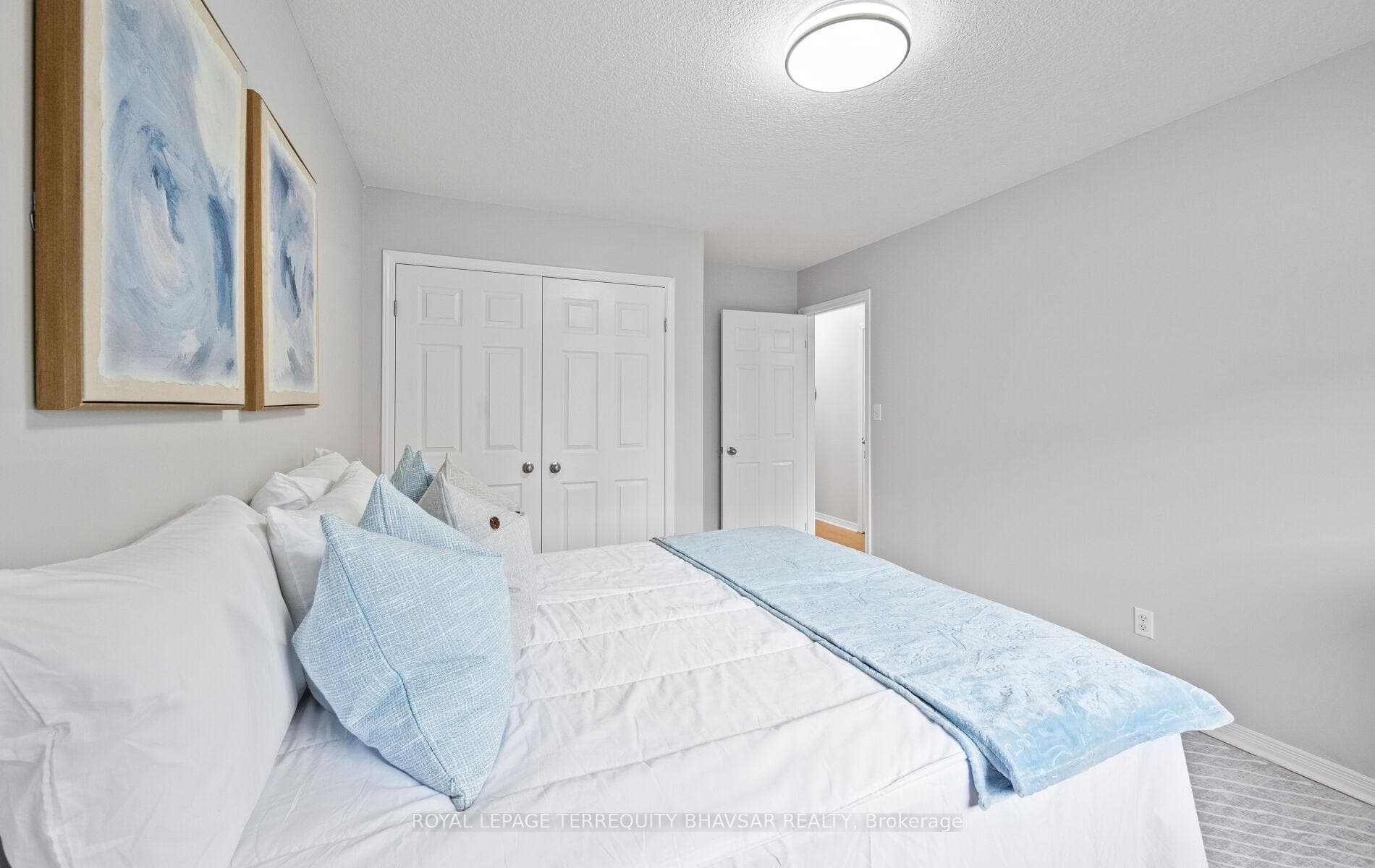 111 Parkvale Drive photo 35