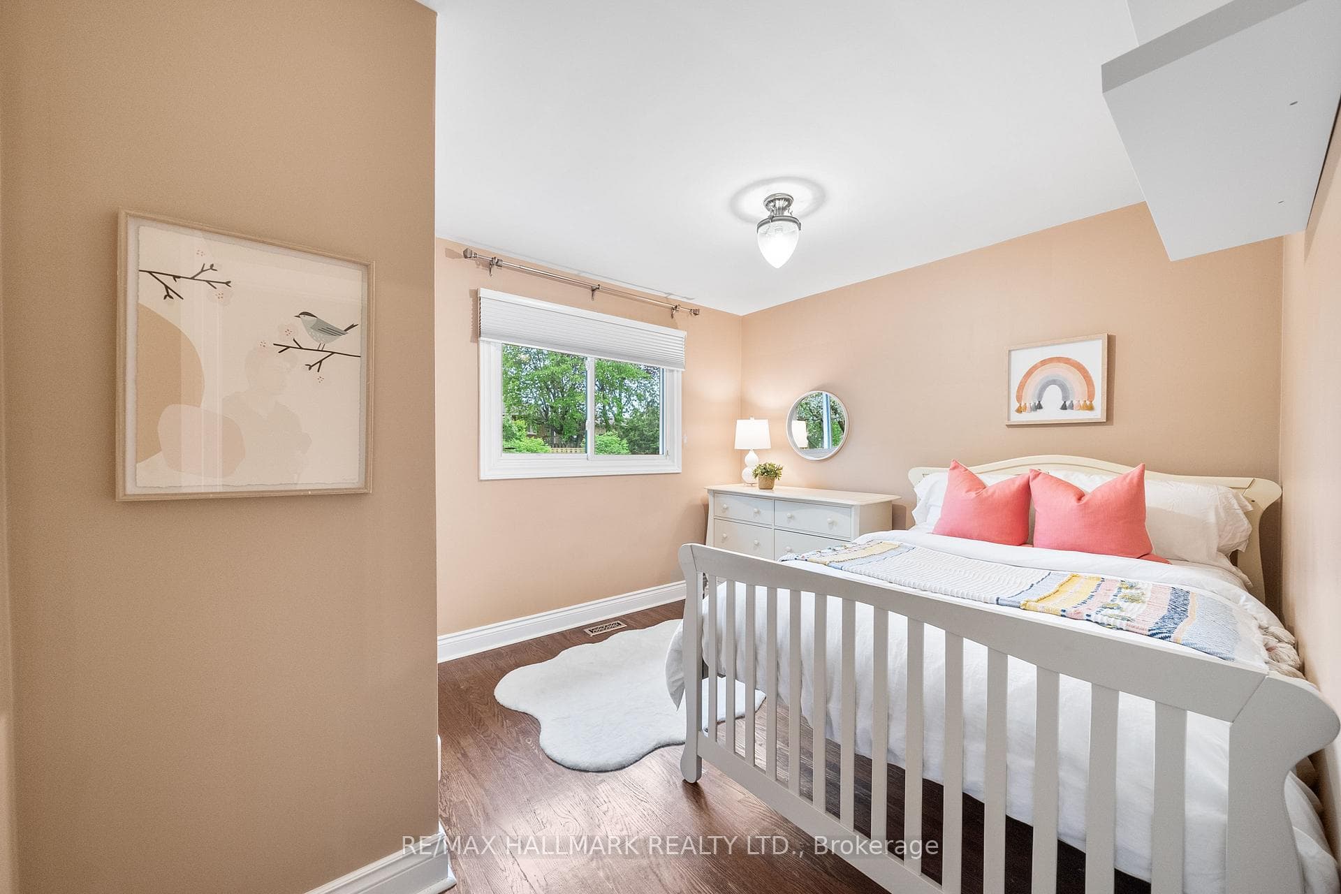 99 Pineway Boulevard photo 16