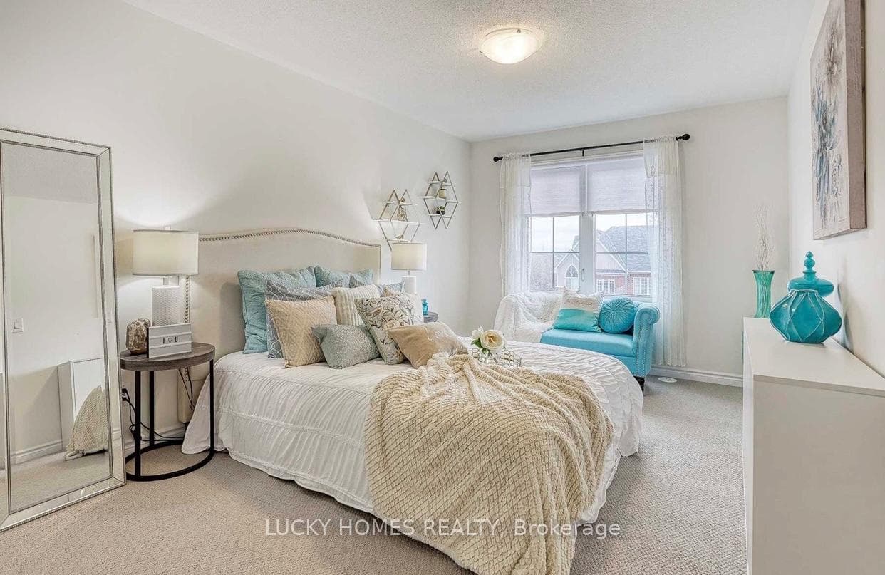 85 Sutcliffe Drive photo 5