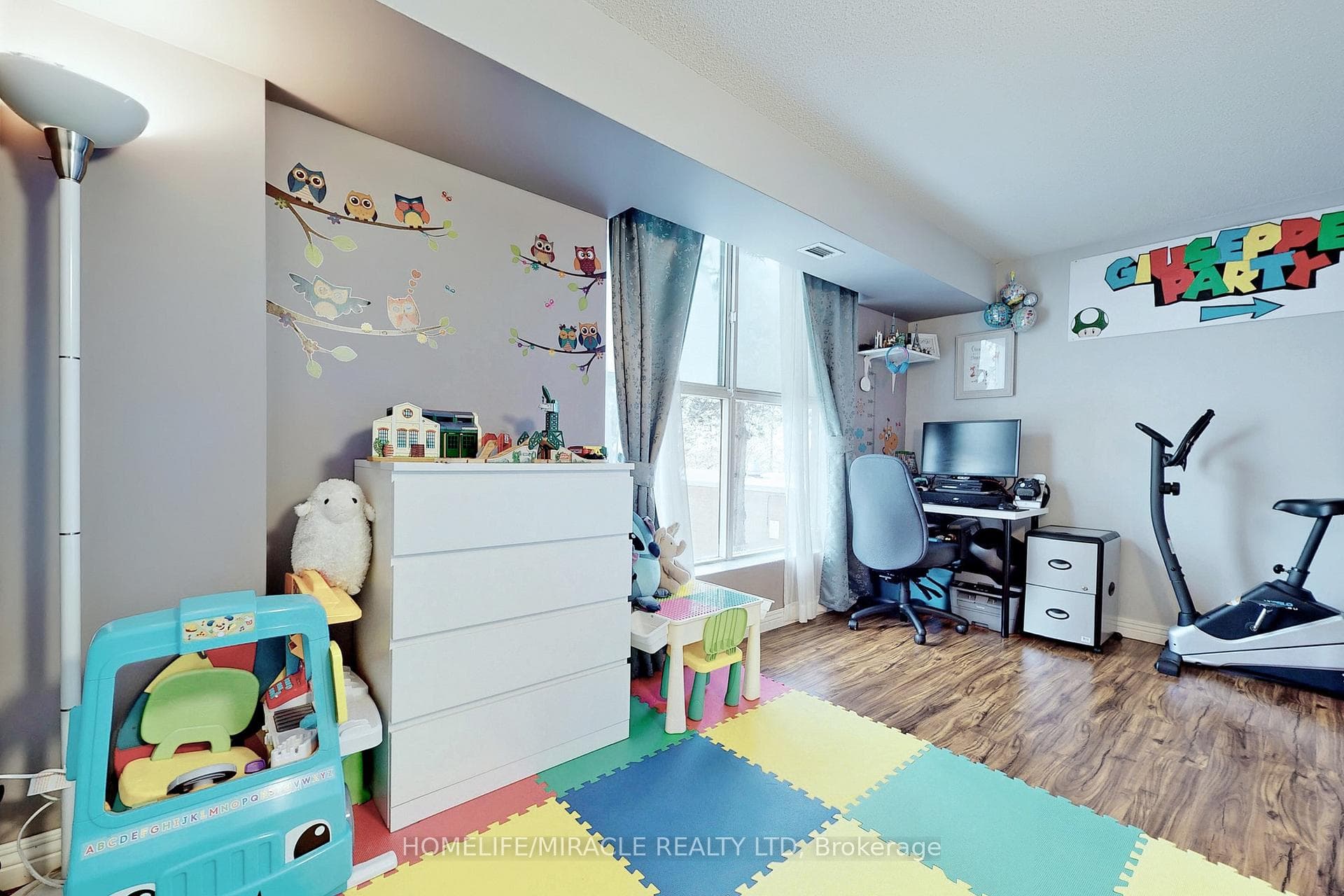 90 Dale Avenue Unit 201 photo 18
