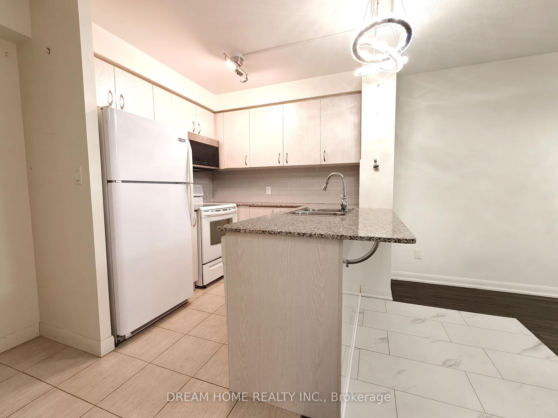 5791 Yonge Street Unit 1201 photo 12