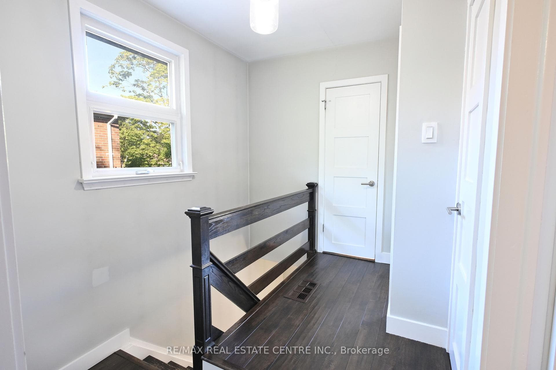2179 Wiseman Court photo 23