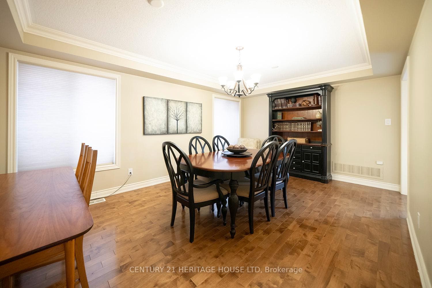 9 Barrett Avenue photo 8