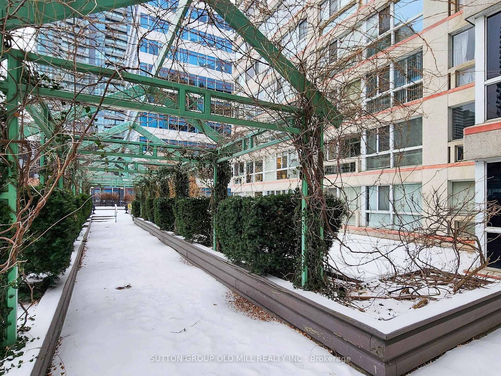 7 Broadway Avenue Unit 808 photo 31