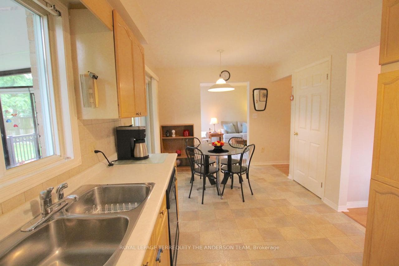 3722 Sussex Lane photo 11