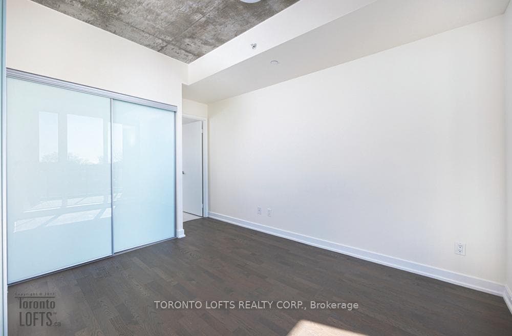 1238 Dundas Street Unit 607 photo 14