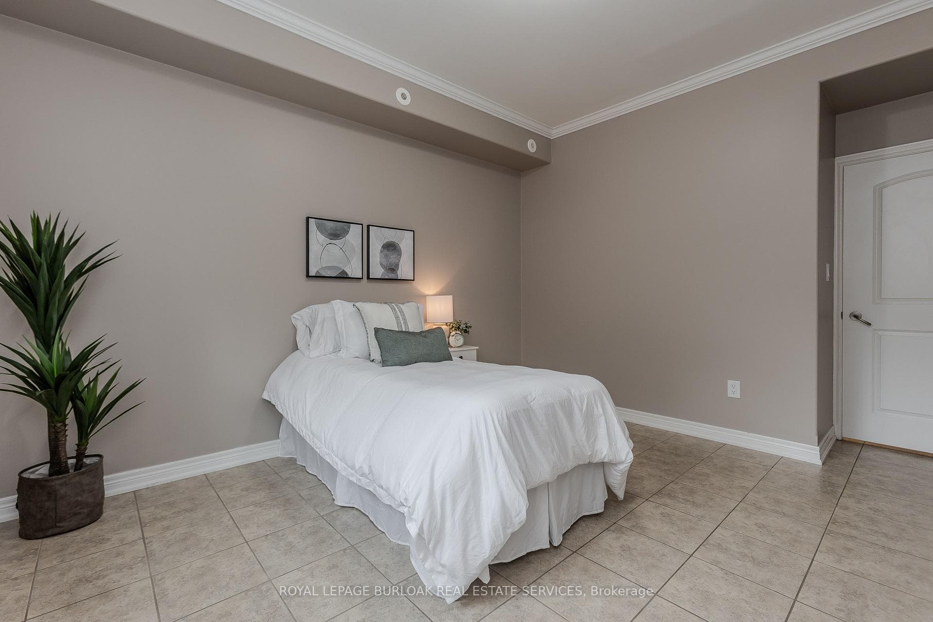 6928 Ailanthus Avenue Unit 104 photo 38