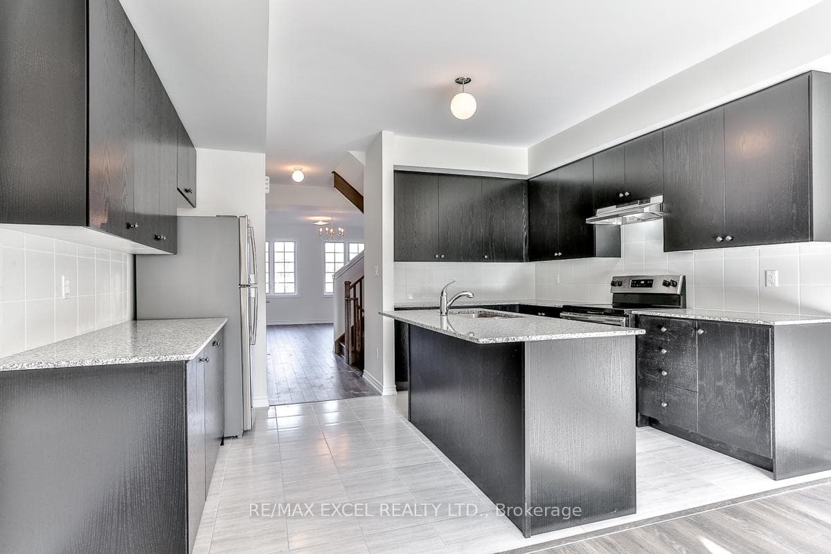 177 Rustle Woods Avenue photo 5