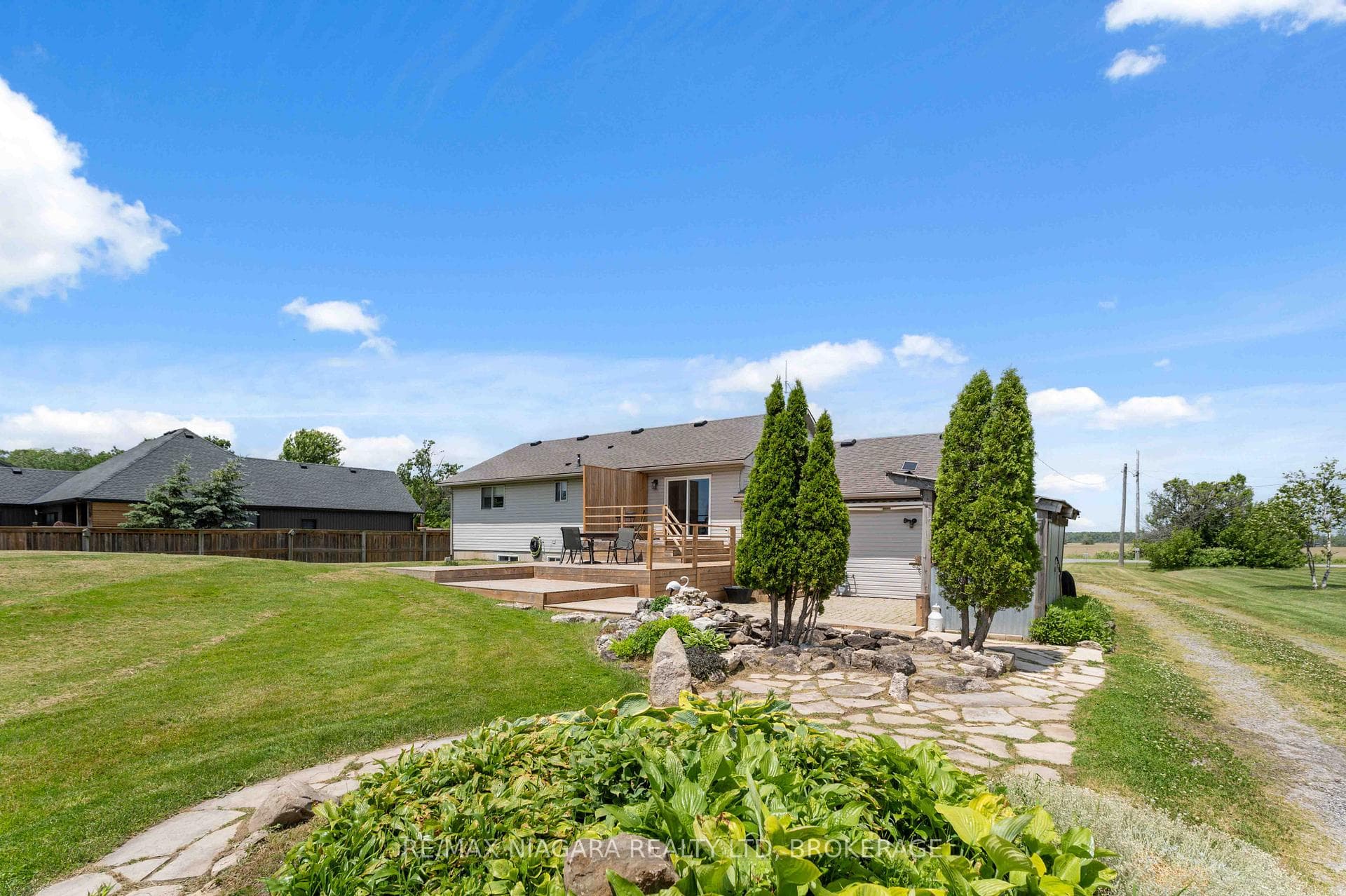 661 Carl Road photo 37