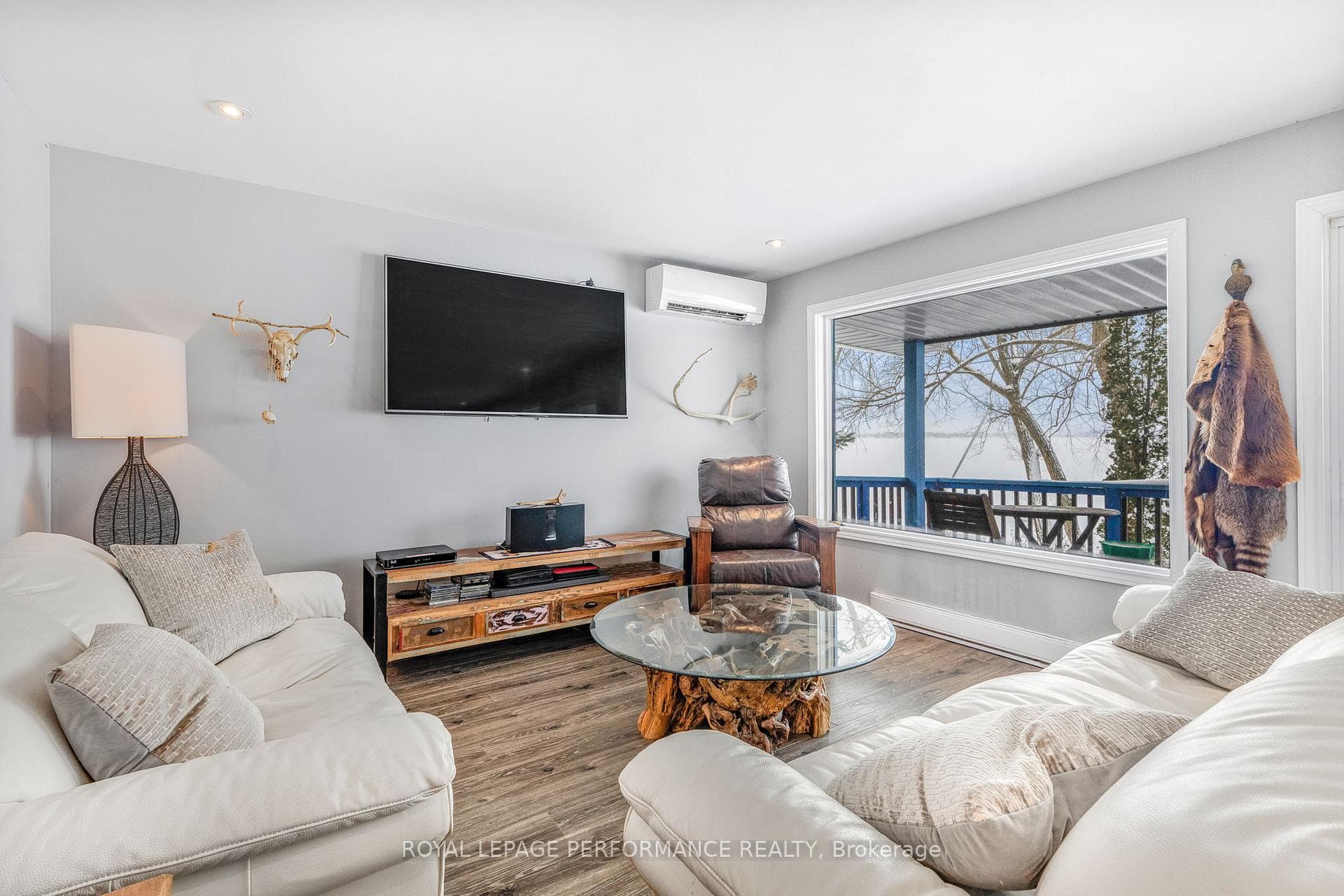 922 Lalonde Road photo 6