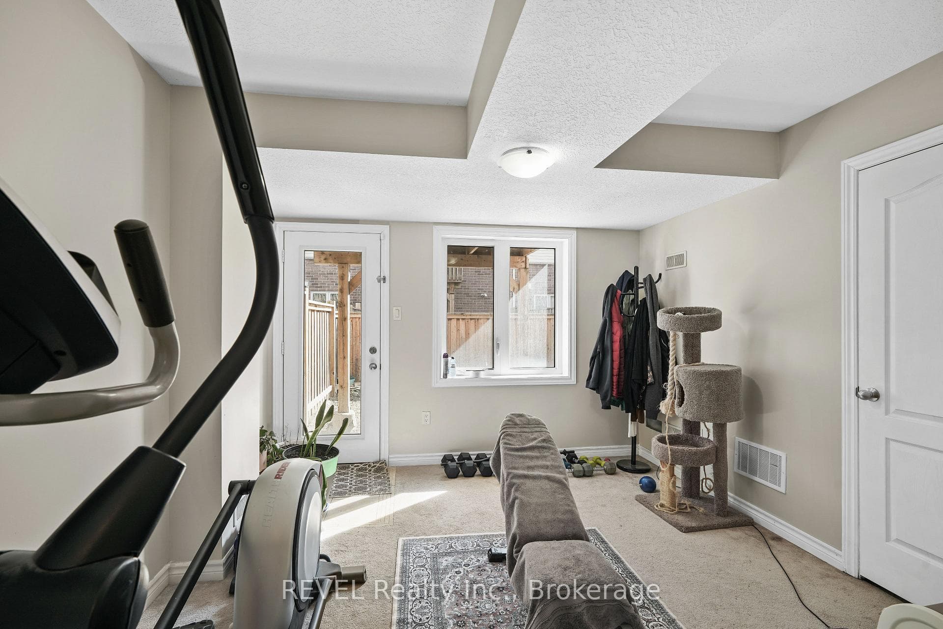 7 DORCHESTER Terrace photo 7
