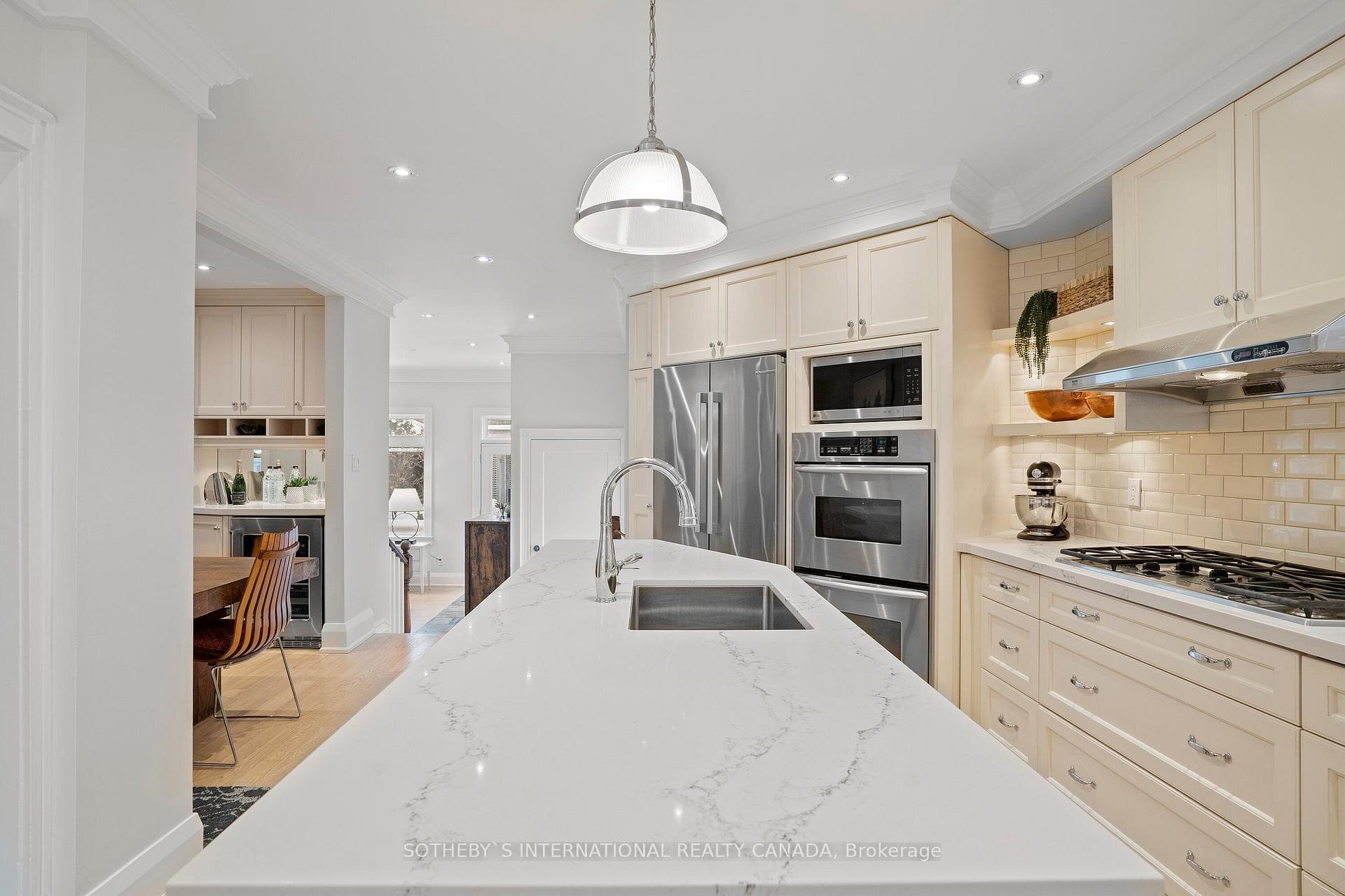12 Harper Avenue photo 18