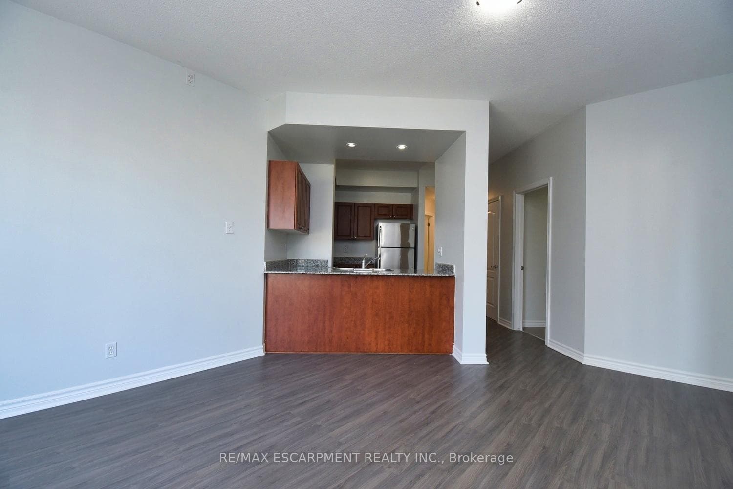 135 James Street Unit 1015 photo 2