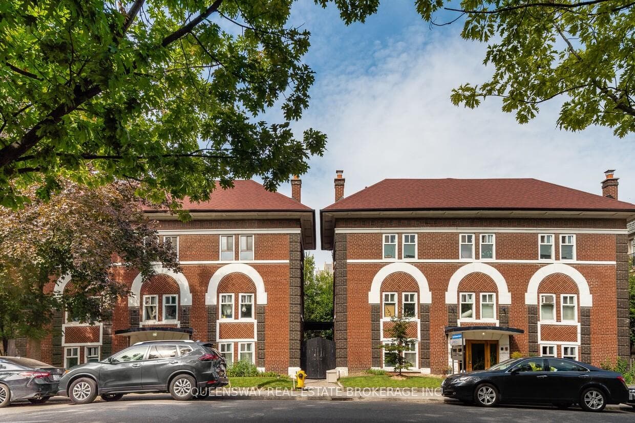 Building Front/Facade - View 1