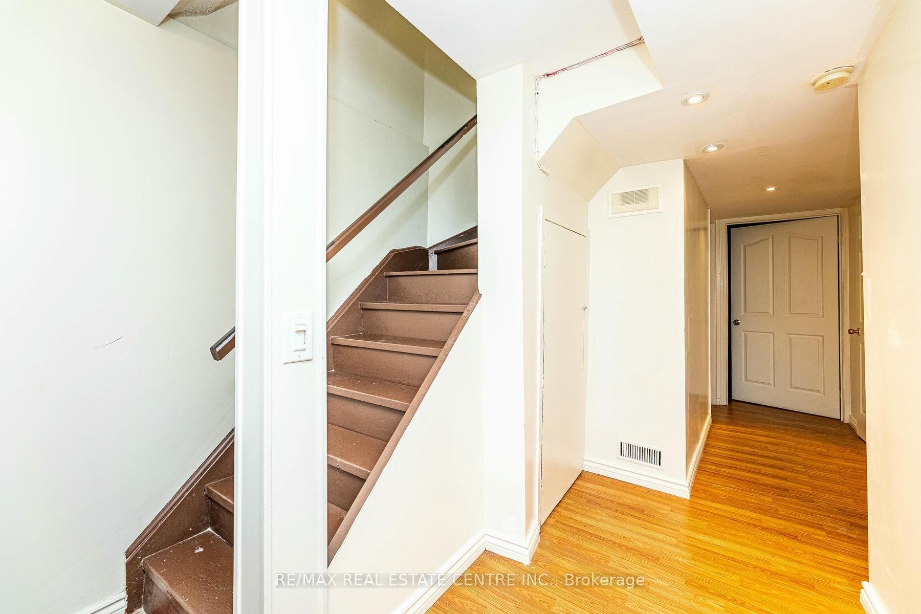 43 Goldenlight Circle photo 28